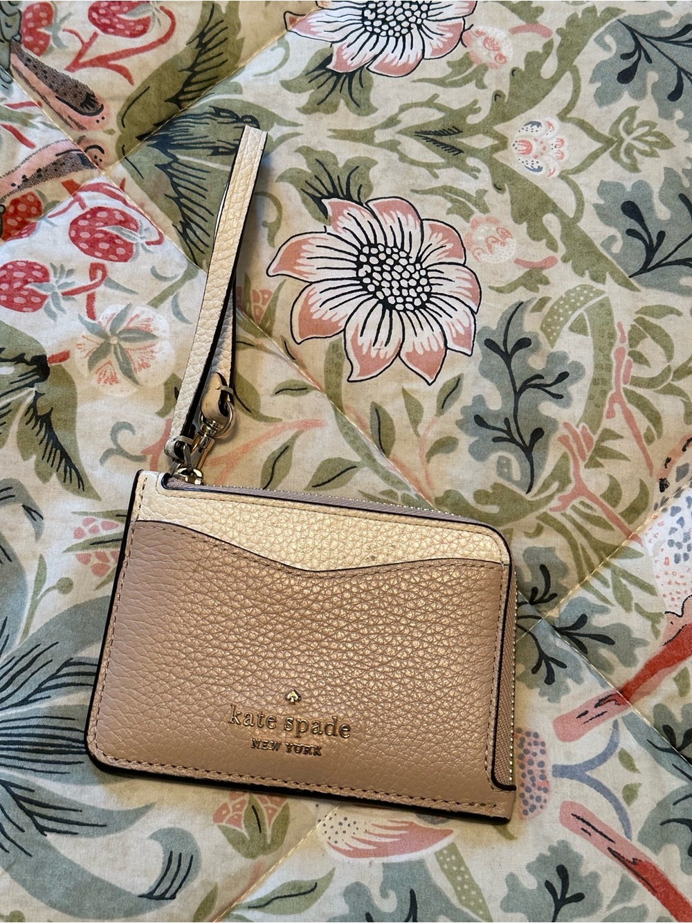 kate spade Pebbled Leather Wristlet Card Case in Blush